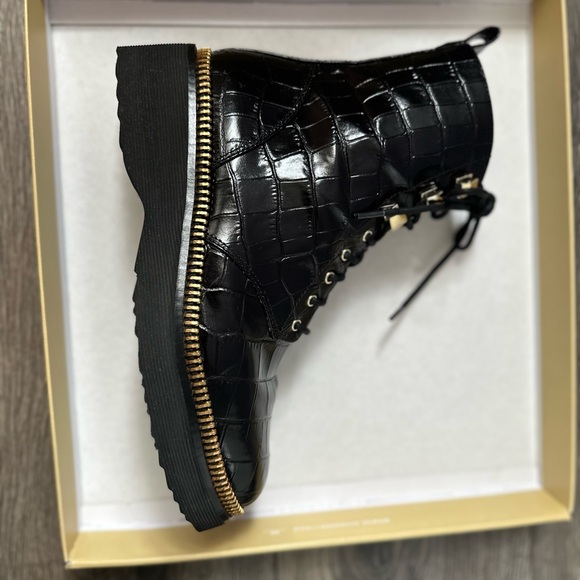 Michael Kors 💥 Haskell Crocodile Embossed
Leather Combat Boot. - Picture 6 of 9